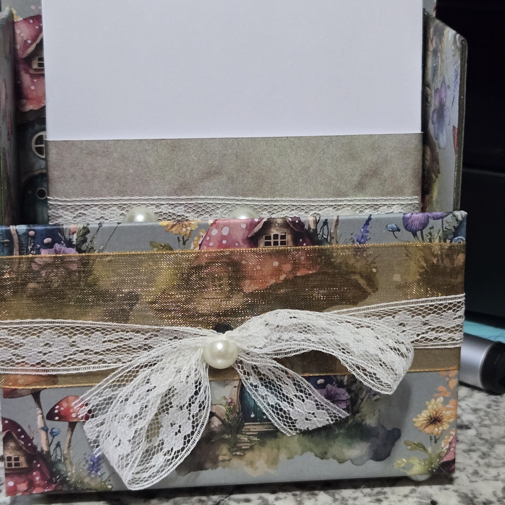 Floral Stationery Organizer with Lace Bow